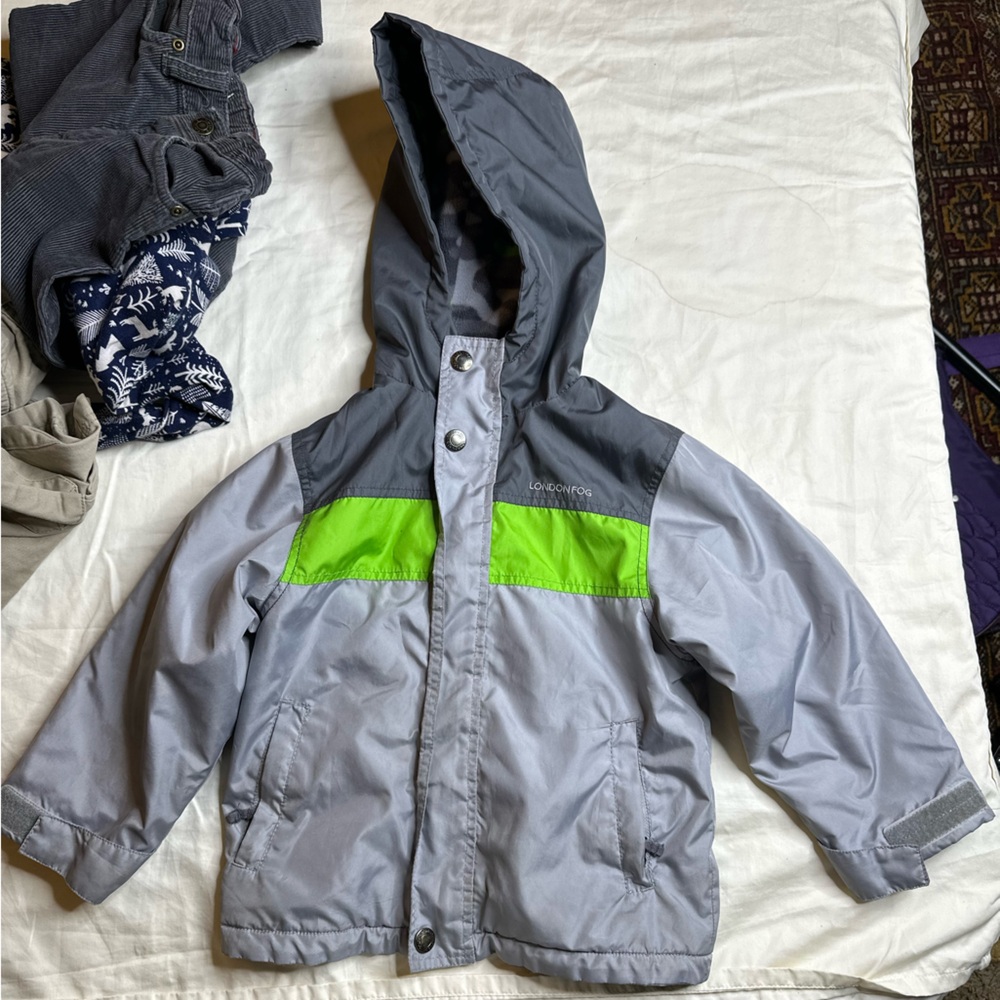 Boys 5T clothing bundle, London Fog Gray and Green Kids Jacket, shirts pants - Picture 2 of 5